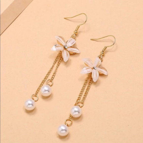 Floral + Pearl Tassel Earrings - Picture 2 of 2